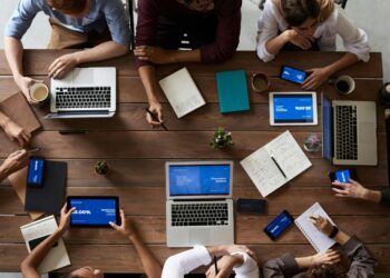 E-Commerce Wars: Platform Survival Guide